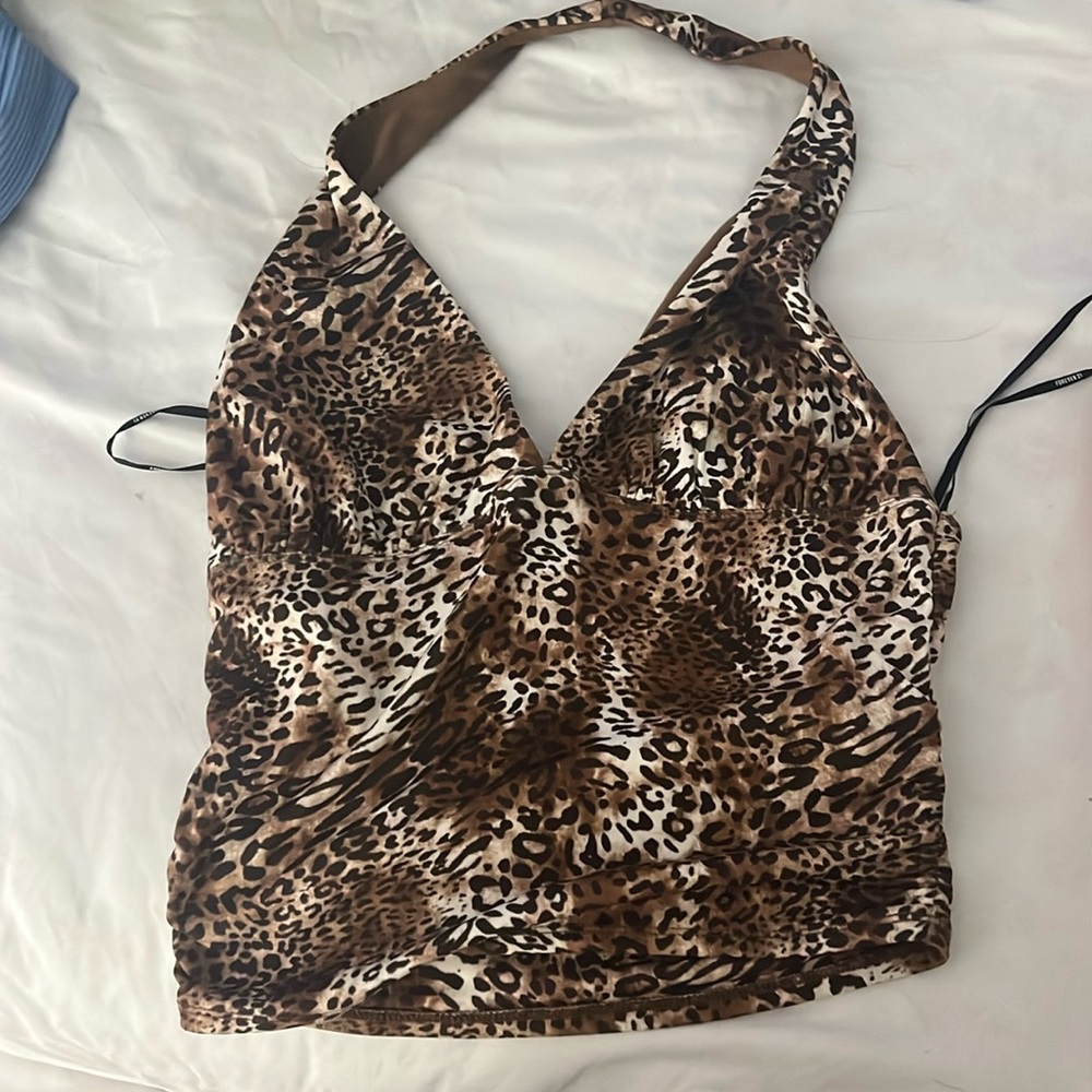 Beautiful leopard top vitage